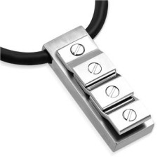 Ocelový náhrdelník s obdélníkovým přívěškem