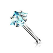 Piercing do nosu čtvereček