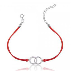 Červený náramek se stříbrnými kroužky