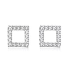 Minimalistické stříbrné náušnice čtverečky