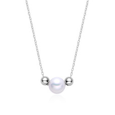 Stříbrný náhrdelník s přírodní perlou a dvěma kuličkami