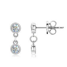 Stříbrné náušnice s moissanity