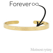 Tepaný zlacený ocelový náramek s rytinou textu