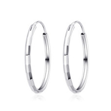 Drobné stříbrné náušnice kruhy 18 mm