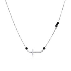 Střibrný náhrdelník s křížkem a černými kamínky