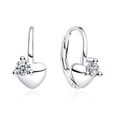 Stříbrné náušnice na klapku srdíčka