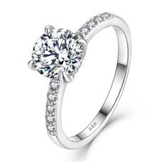 Stříbrný zásnubní prsten s MOISSANITY