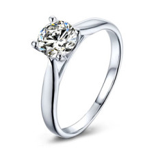 Stříbrný zásnubní prsten MOISSANIT