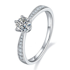 Stříbrný zásnubní prsten s MOISSANITY