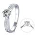Stříbrný zásnubní prsten s MOISSANITY
