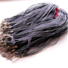 Šedá šňůrka na krk z organzy