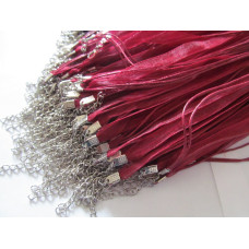 Vínová šňůrka na krk z organzy