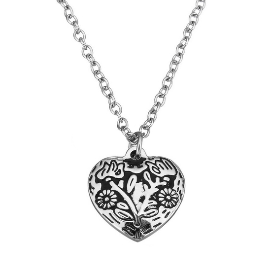 Ocelový řetízek s přívěškem - srdce s ornamenty